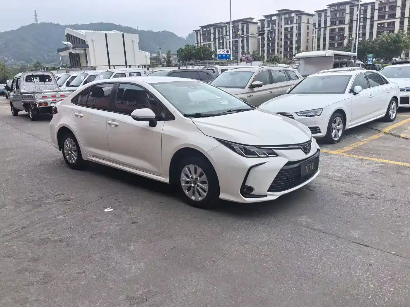 Toyota Corolla 2023 1.2T Pioneer Edition фото 3