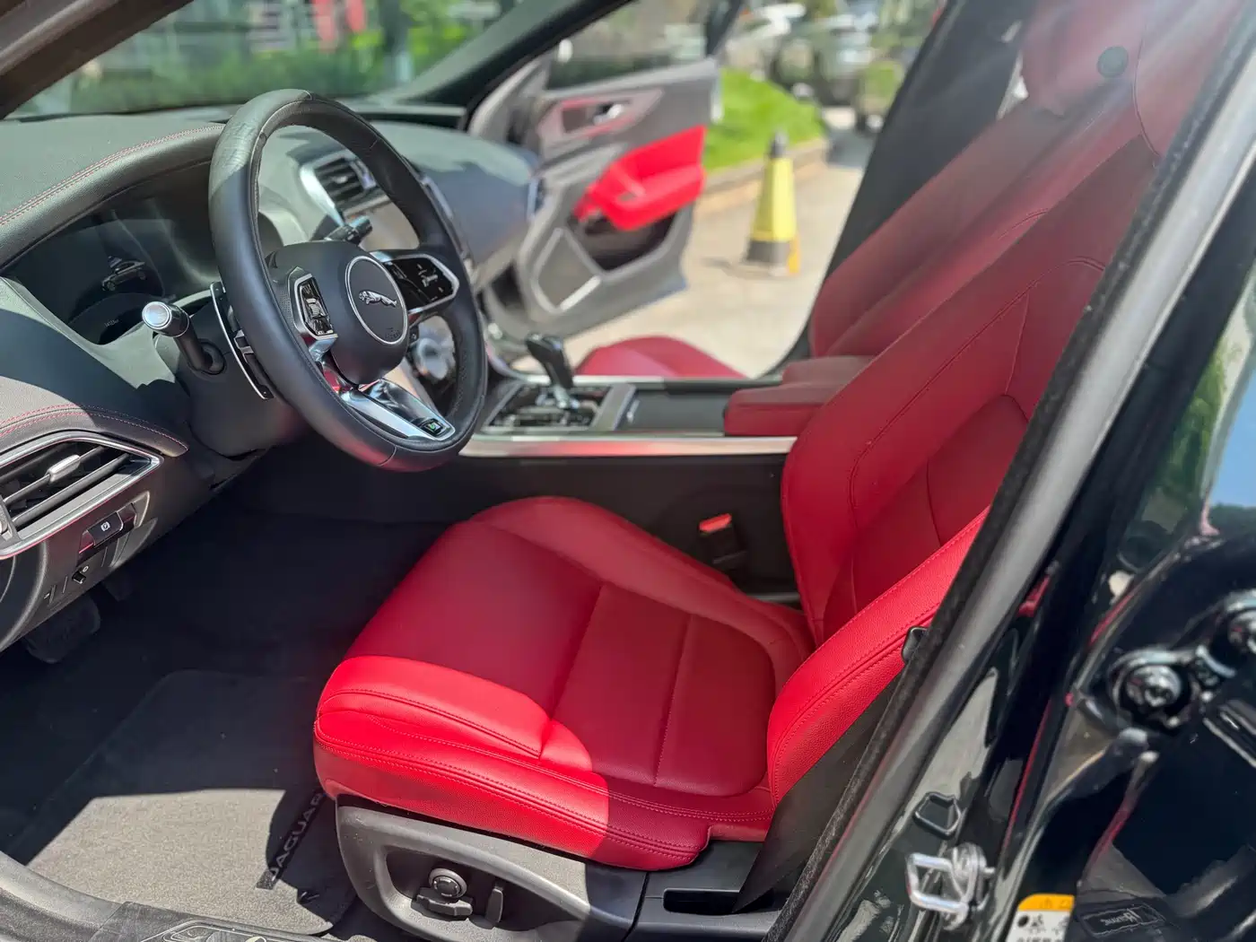 Jaguar XEL 2023 2.0T 250PS R-DYNAMIC S Progressive Sport фото 4