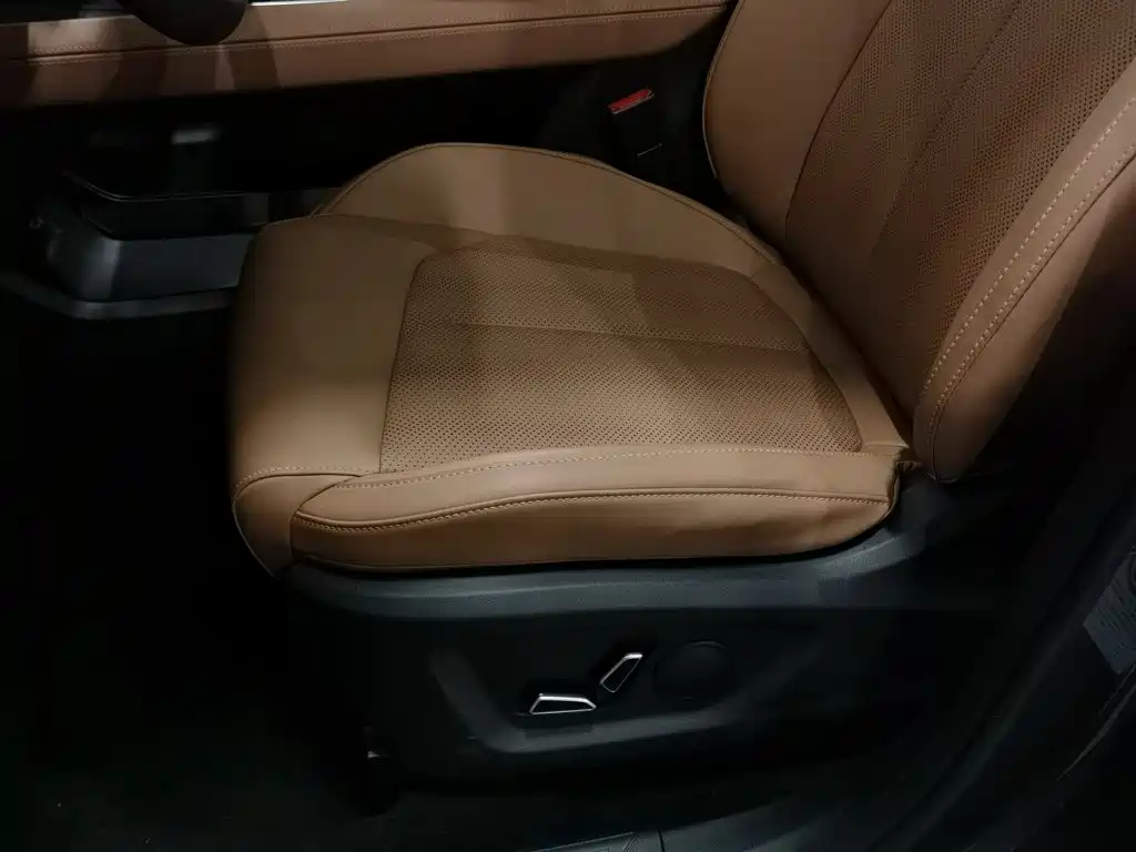 Changan UNI-Z New Energy 2025 2025 Model Year Smart New Blue Whale 125km Battleship+