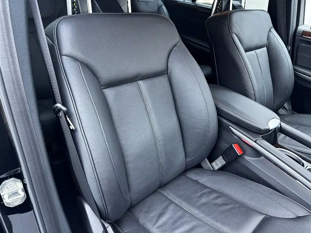 Mercedes-Benz GL-Class фото 18