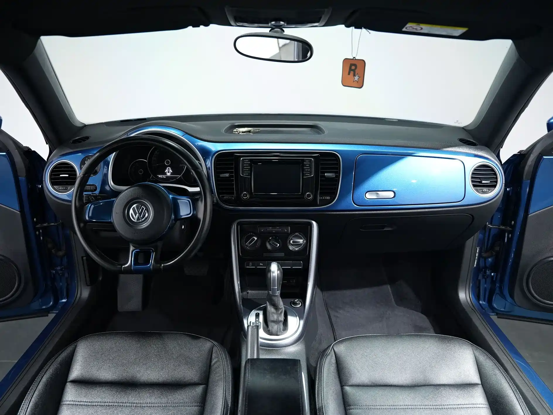 صورة 8 - Volkswagen Beetle