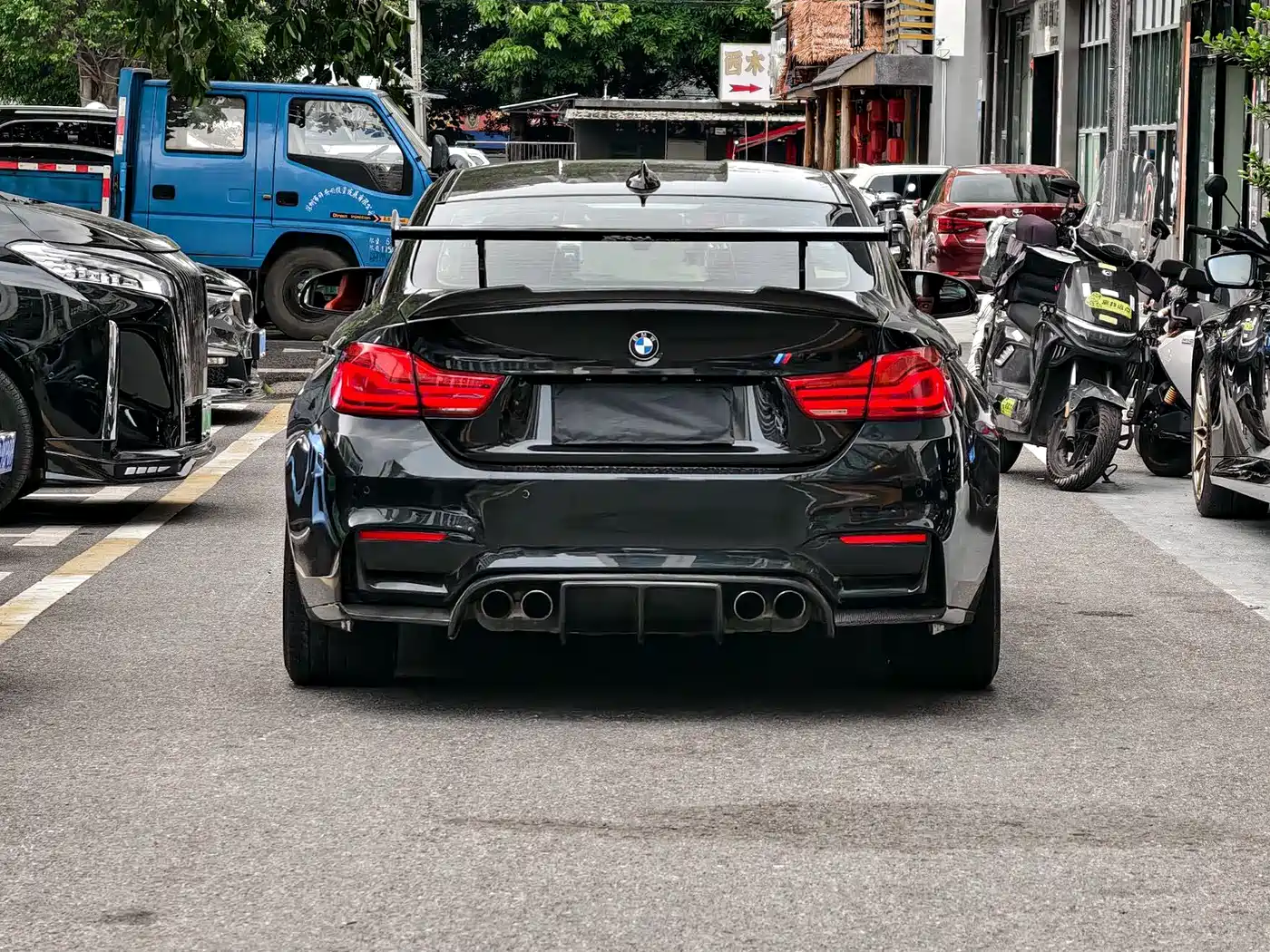 BMW M4 2017 M4 Coupe фото 11