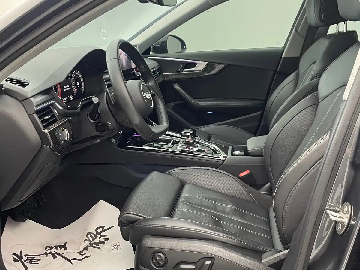 Audi A4L 2022 40 TFSI Luxury Dynamic фото 17