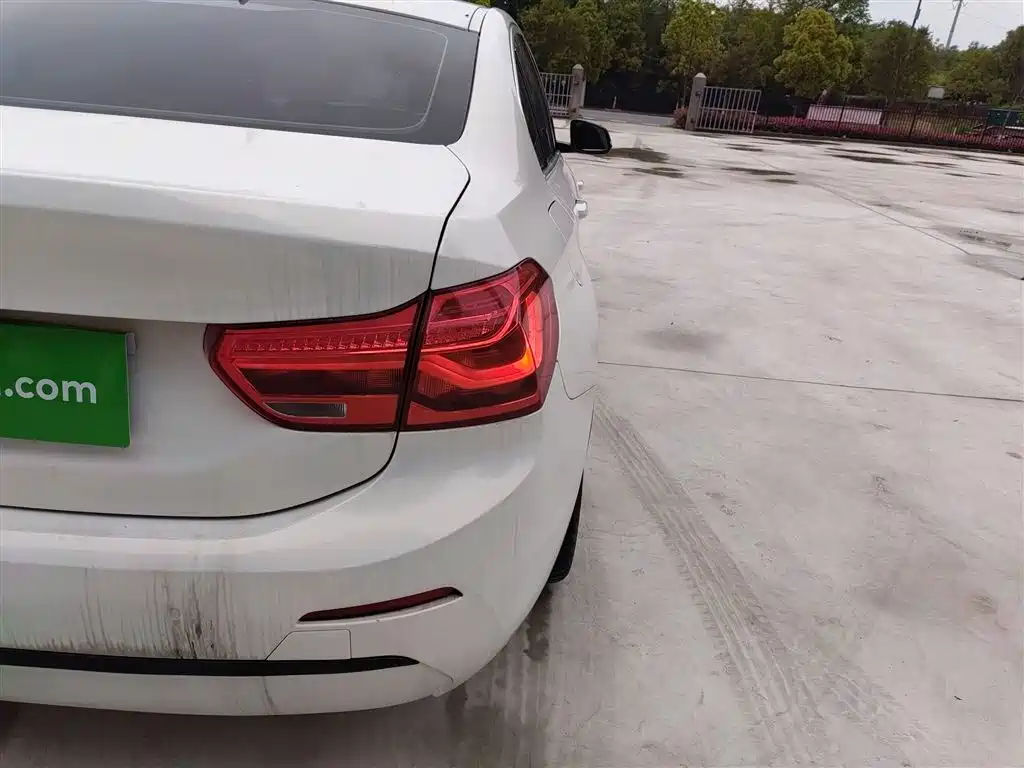 BMW 1 Series 2017 118i Sport фото 8
