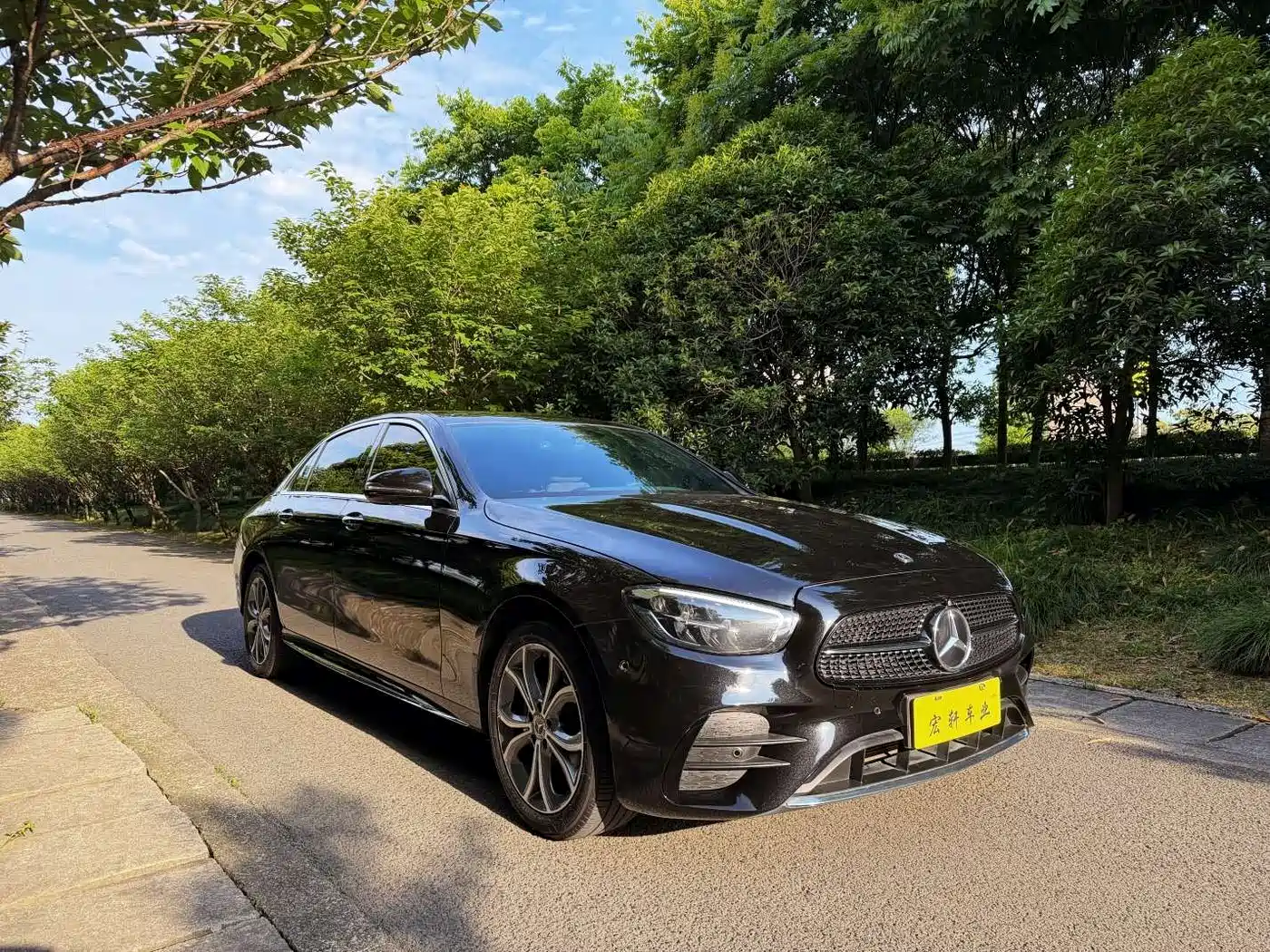 Mercedes-Benz E-Class 2021 E 300 L Sport Fashion фото 3