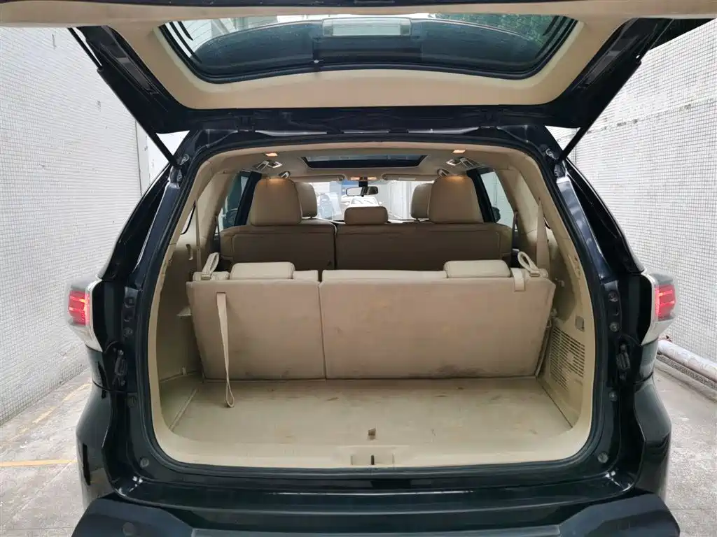 Toyota Highlander 2015 2.0T AWD Luxury Edition 7-seater фото 9