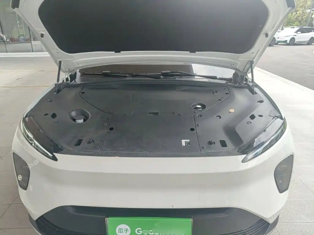 Фото 20 - NIO ES8