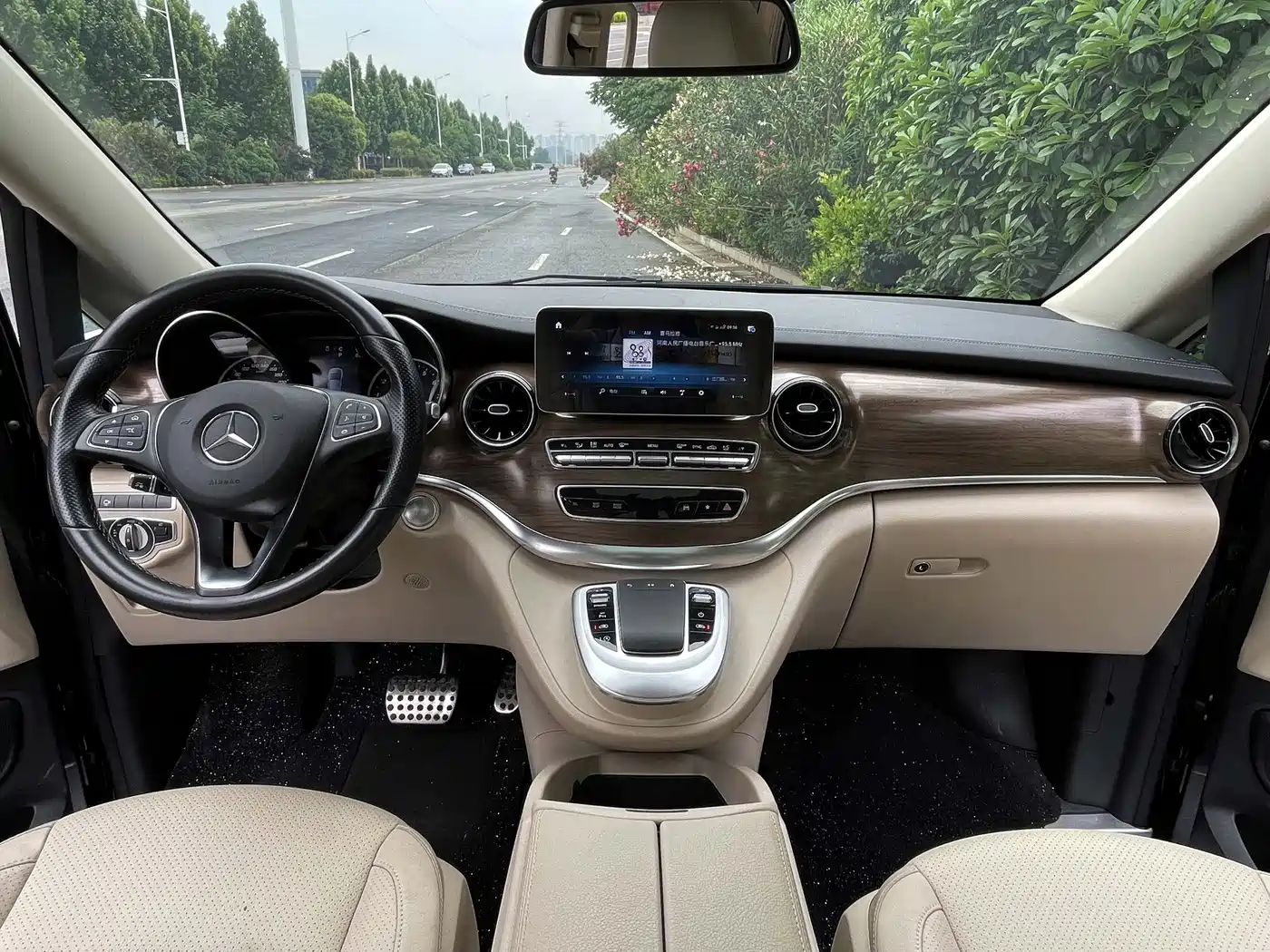 Mercedes-Benz V-Class 2021 V 260 L Long Wheelbase Luxury Edition фото 5