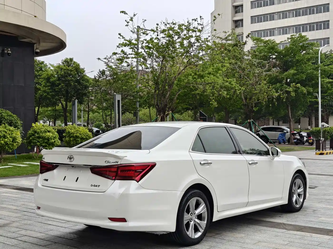 Toyota Crown 2015 2.0T Fashion фото 8