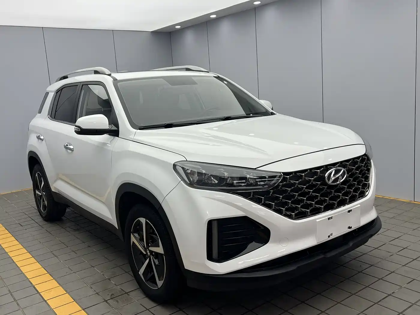 Hyundai Beijing Hyundai ix35 2021 240TGDi DCT 2WD GLS Leading Edition фото 3