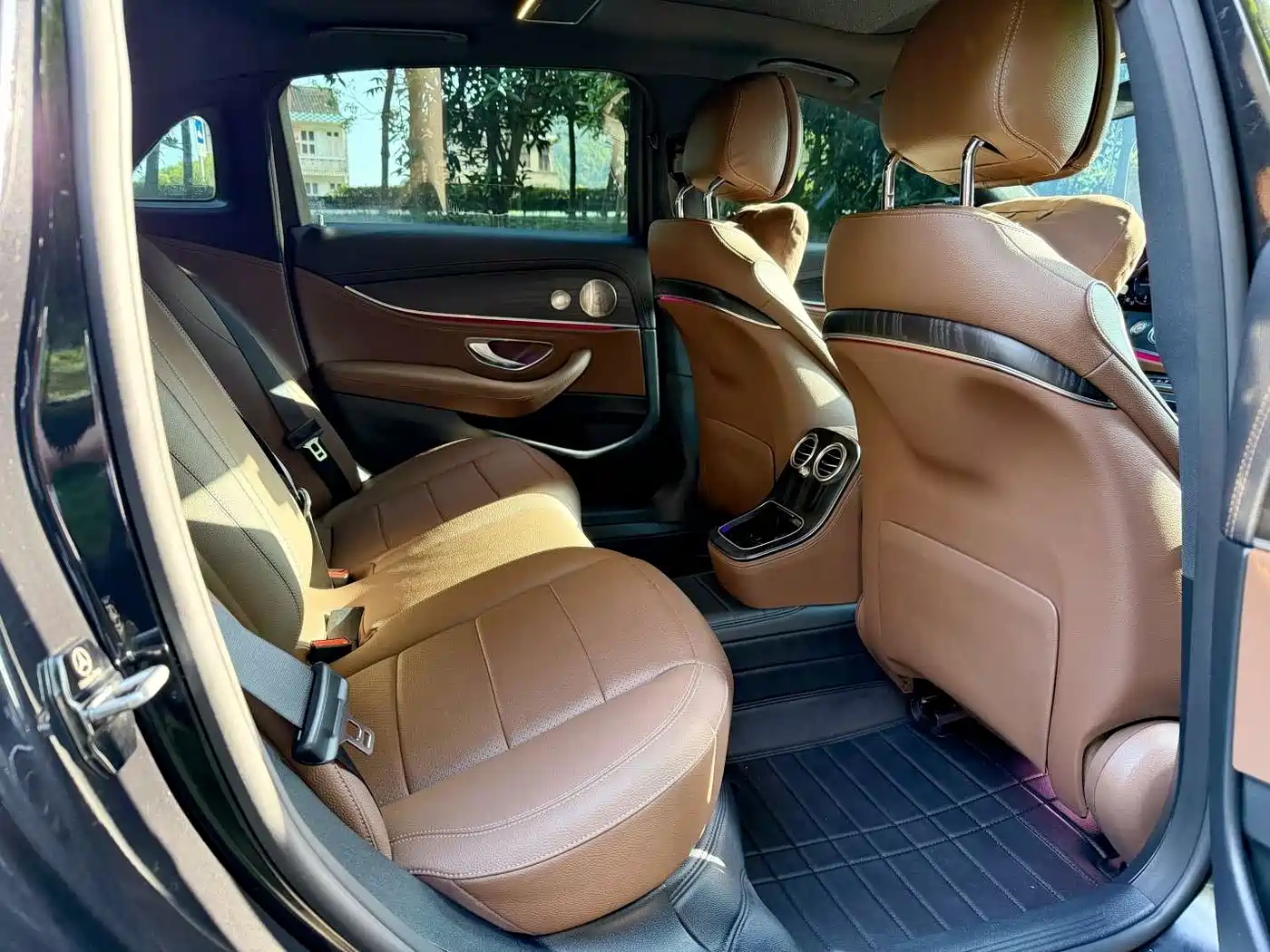 Mercedes-Benz E-Class 2021 E 300 L Sport Fashion фото 15