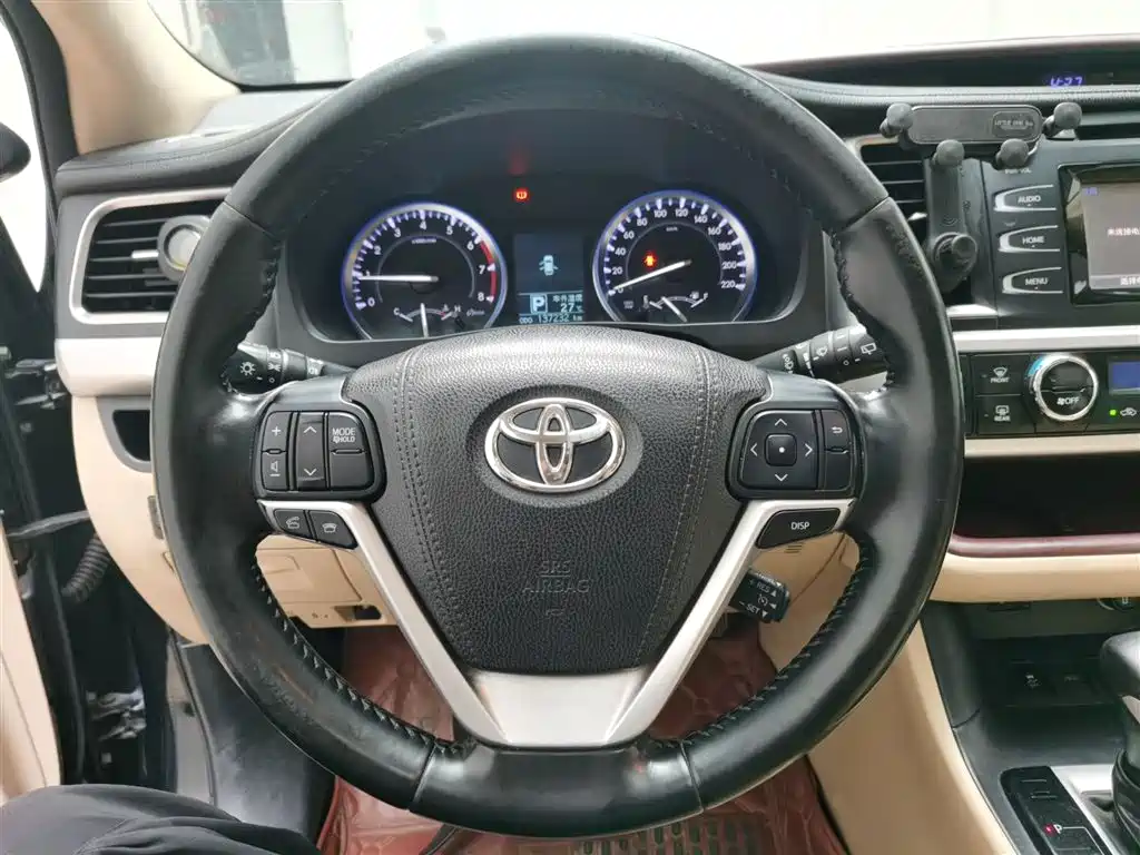 Toyota Highlander 2015 2.0T AWD Luxury Edition 7-seater фото 3