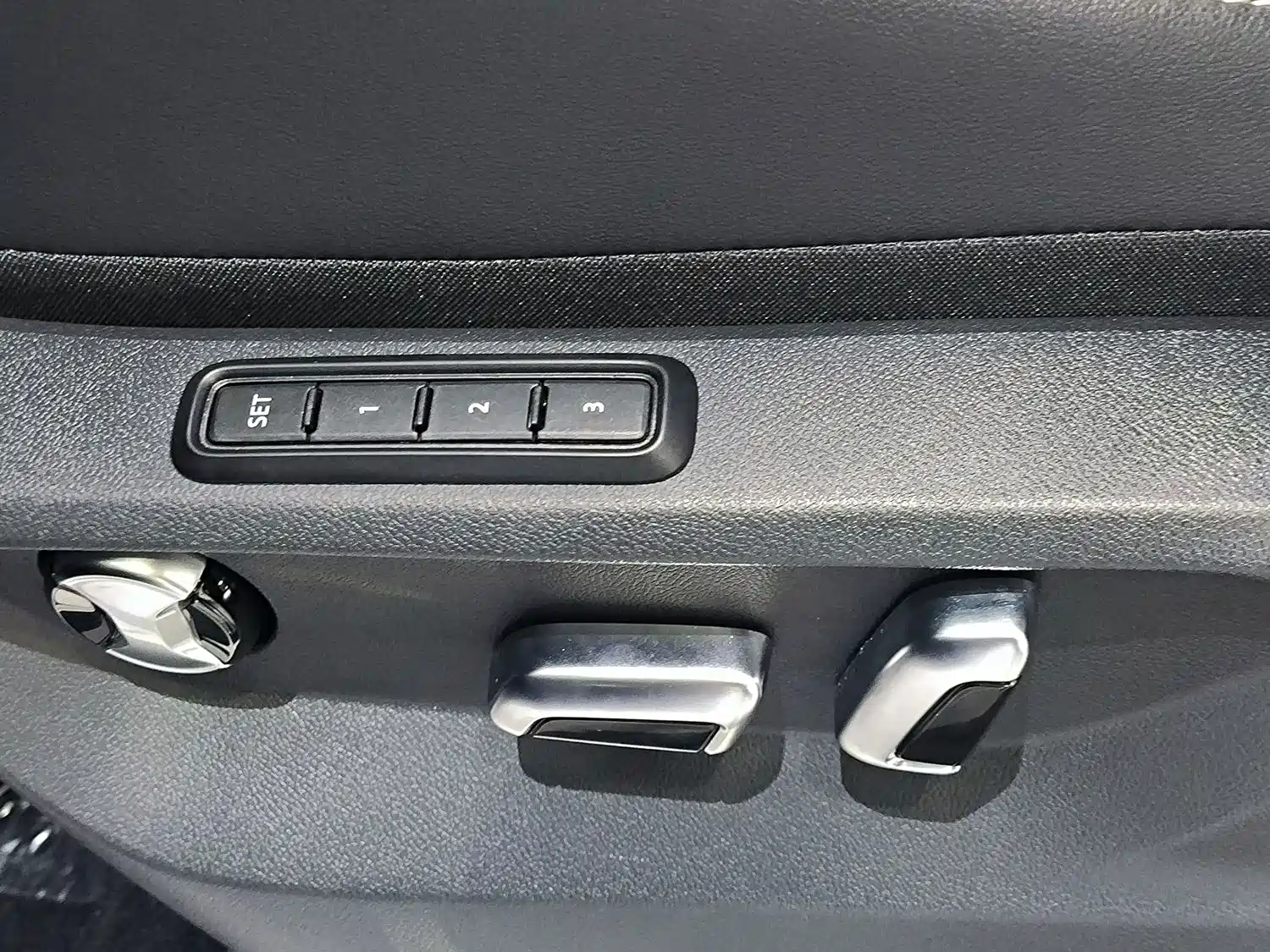 Photo 10 - Volkswagen Teramont