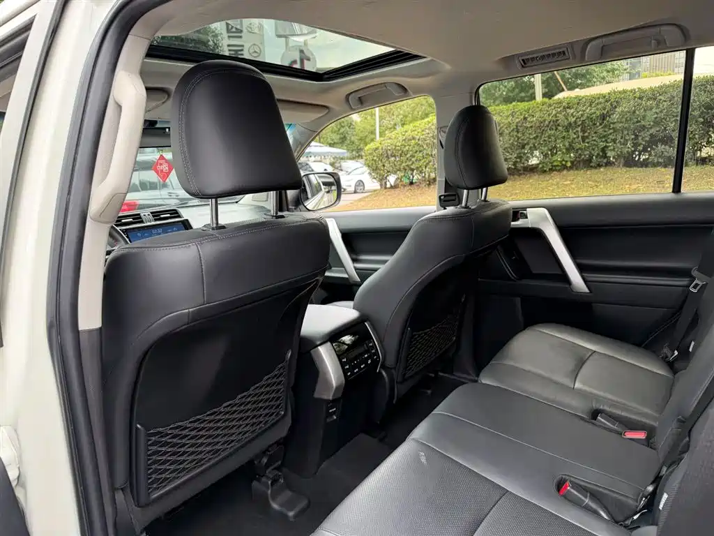 Toyota Prado 2018 3.5L Auto TX-L фото 9