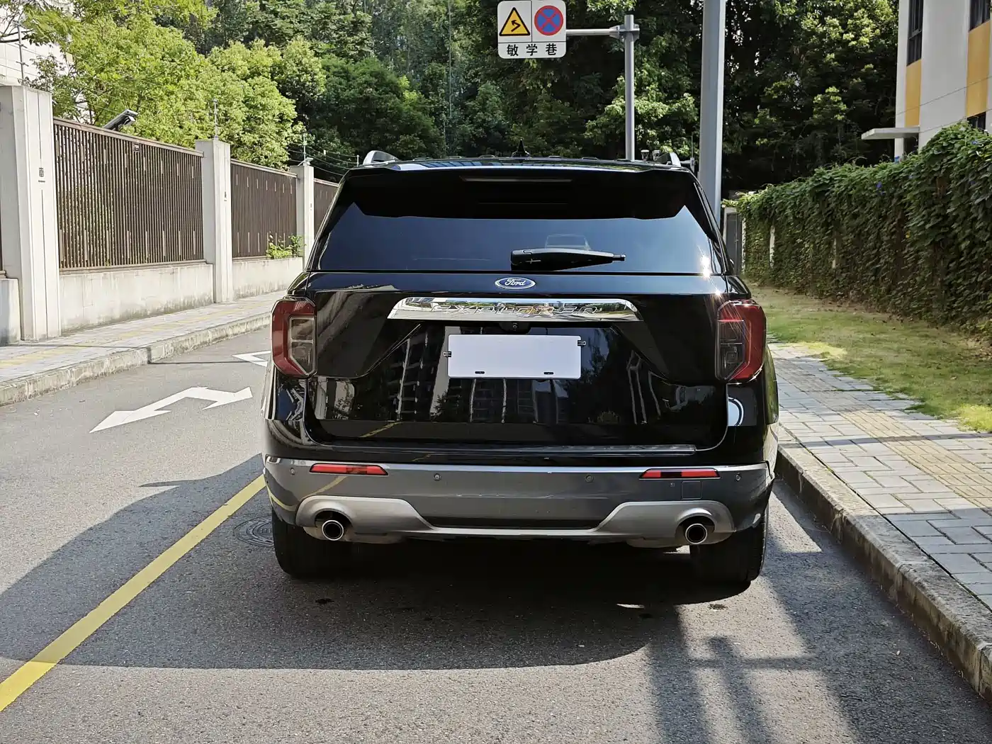 Ford Explorer 2021 2020 EcoBoost 285 AWD Titanium Edition 7-Seater