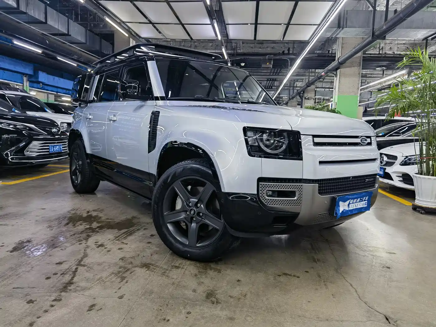 Land Rover Defender 2022 110 P400 X-DYNAMIC HSE фото 3