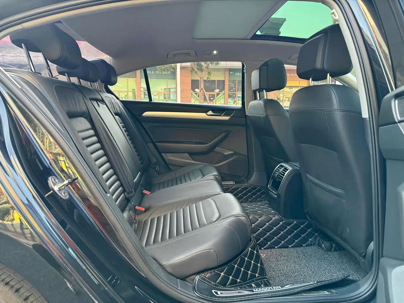 Volkswagen Magotan 2018 330TSI DSG Leading фото 14