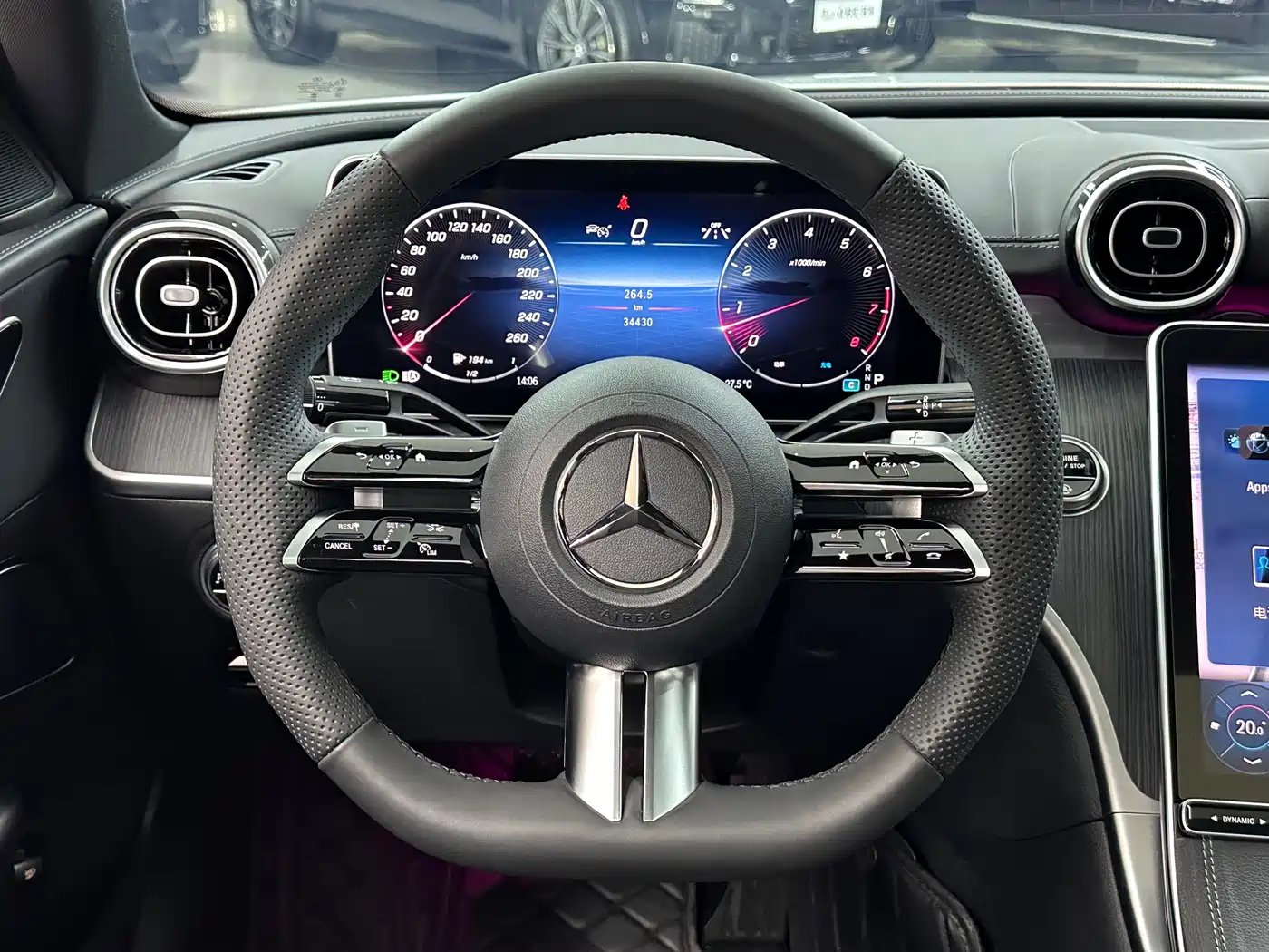 Mercedes-Benz C-Class 2024 C 200 L Sport Edition фото 17