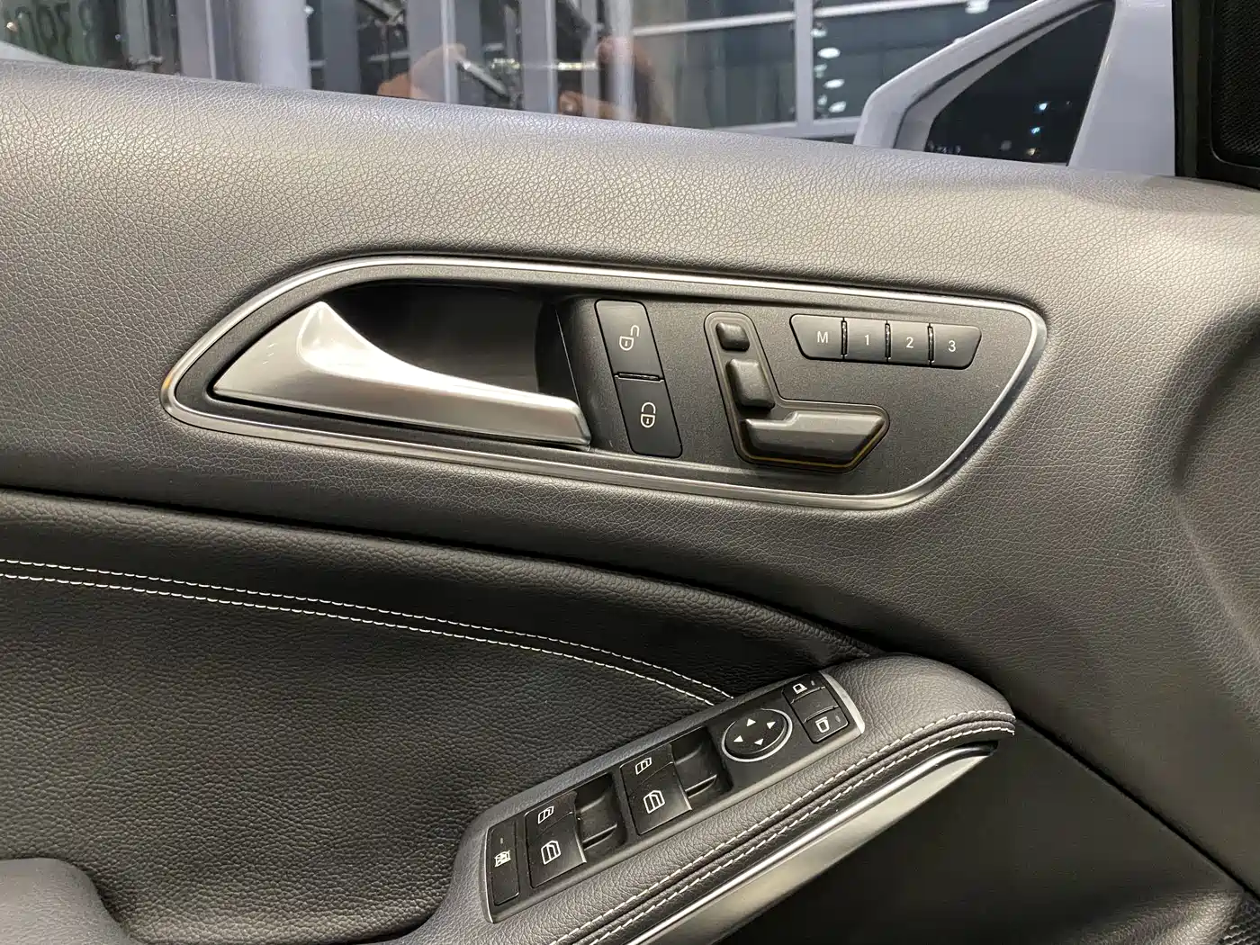 Mercedes-Benz GLA 2016 GLA 220 4MATIC Fashion фото 4