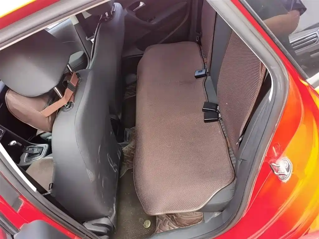 Volkswagen Polo 2014 1.6L Automatic Comfort Edition фото 17