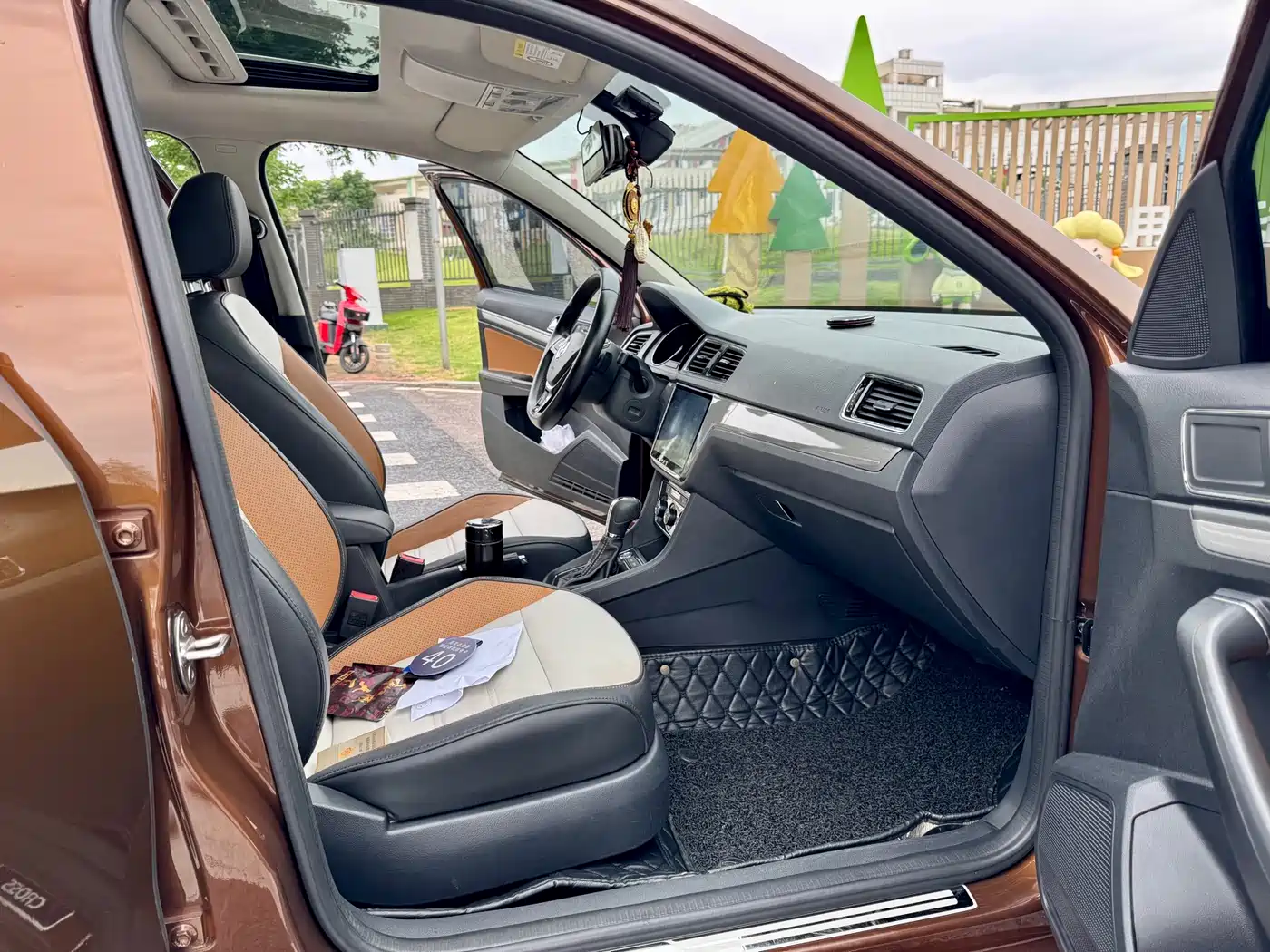 Volkswagen Gran Lavida 2017 230TSI DSG Luxury Edition фото 7