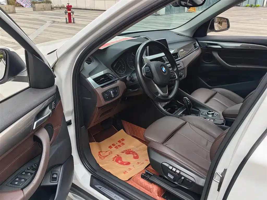 BMW X1 2018 xDrive20Li Premium Model фото 7