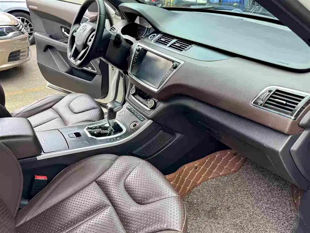 Landwind X7 2017 2015 2.0T Panorama Premium Edition