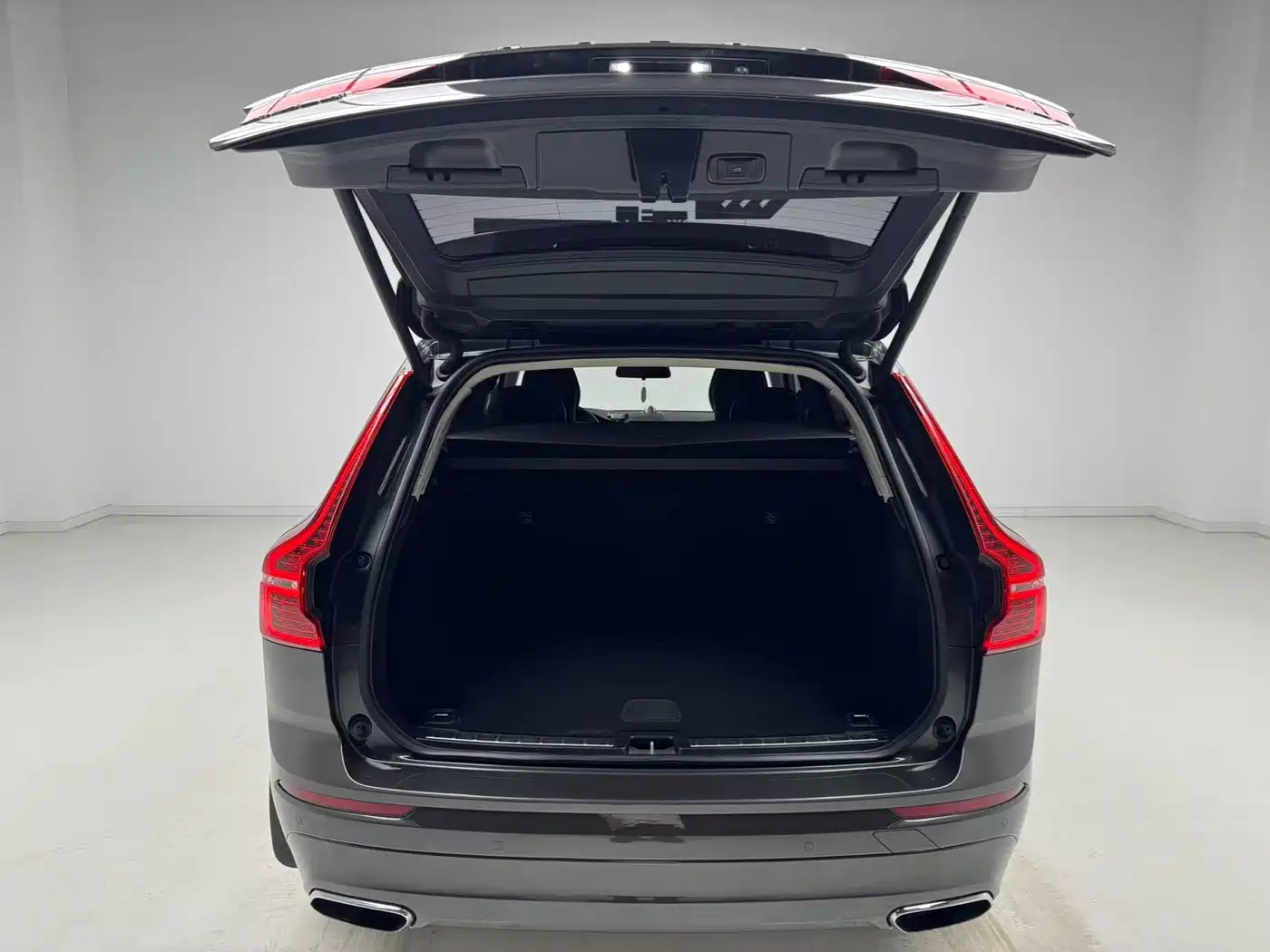 Фото 10 - Volvo XC60