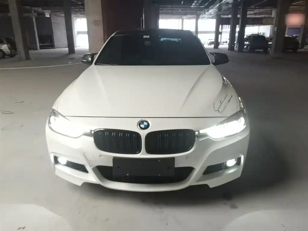 BMW 3 Series 2019 320i M Sport Black Night Edition фото 3