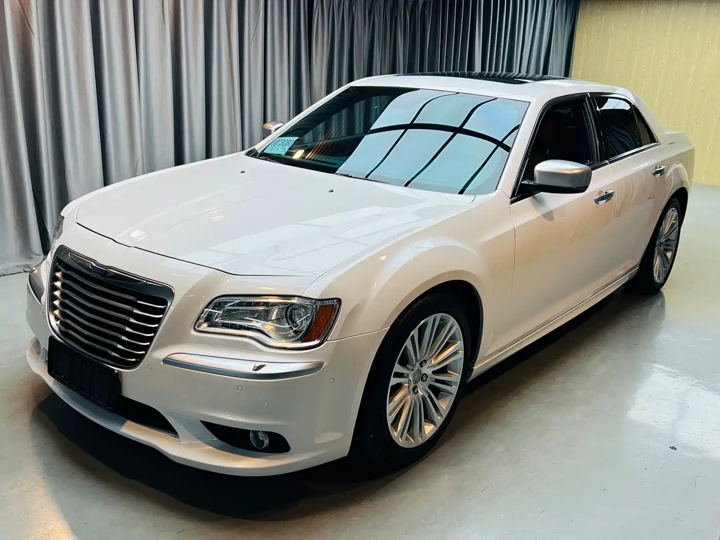 Chrysler 300C (Import) 2015 2014 3.0L Excellence Edition
