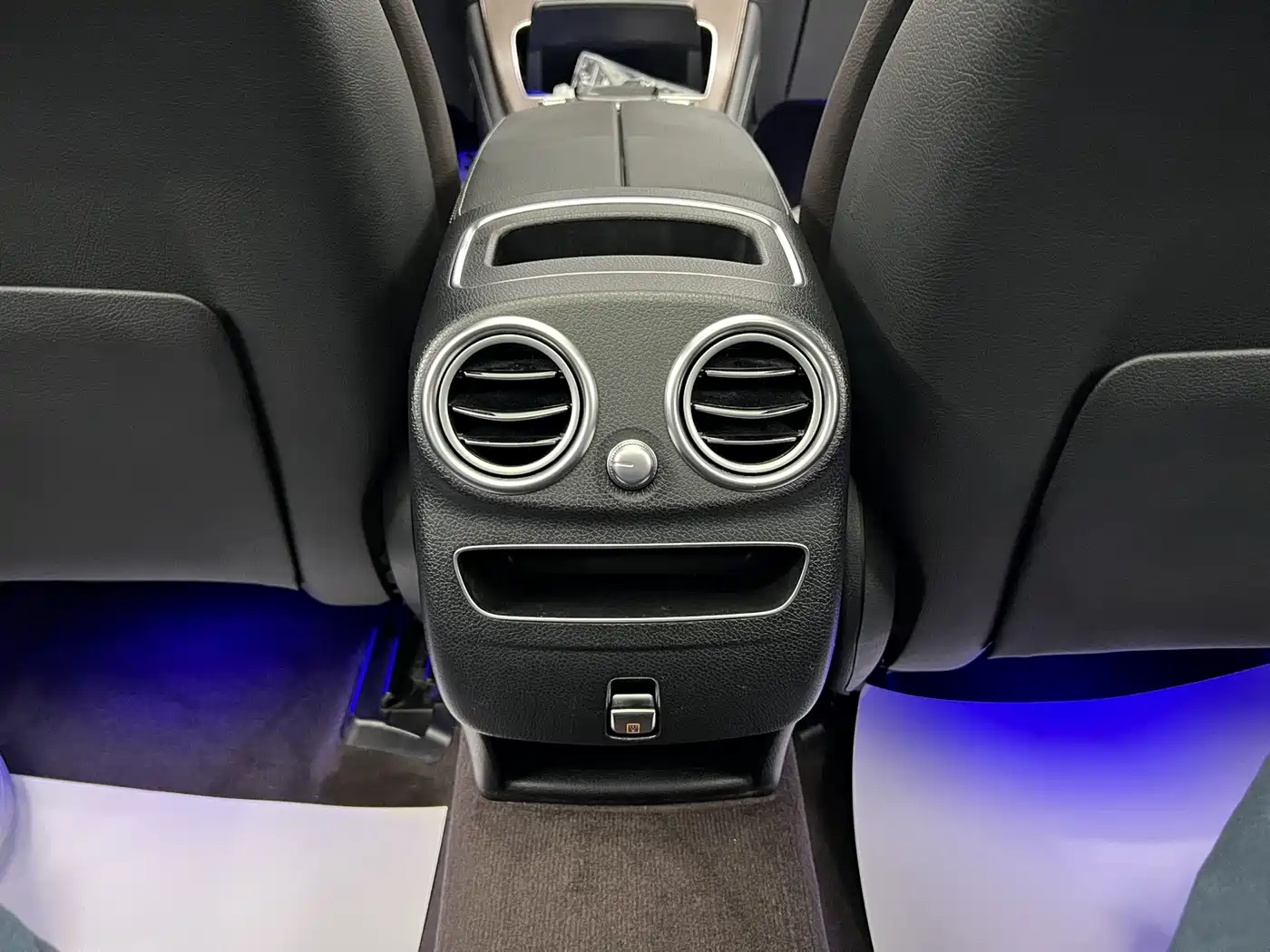 Mercedes-Benz GLC 2020 Facelift GLC 260 L 4MATIC Luxury фото 12