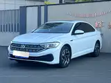 صورة 1 - Volkswagen Sagitar