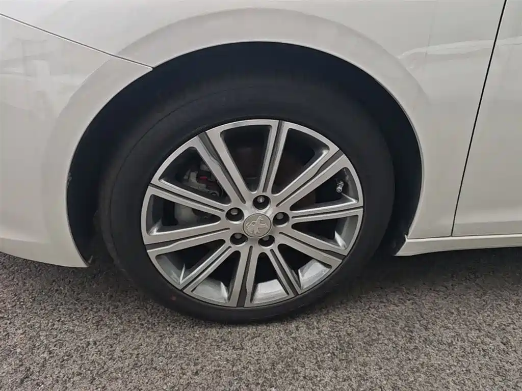 Peugeot 408 2016 1.6T Automatic Luxury Edition фото 23