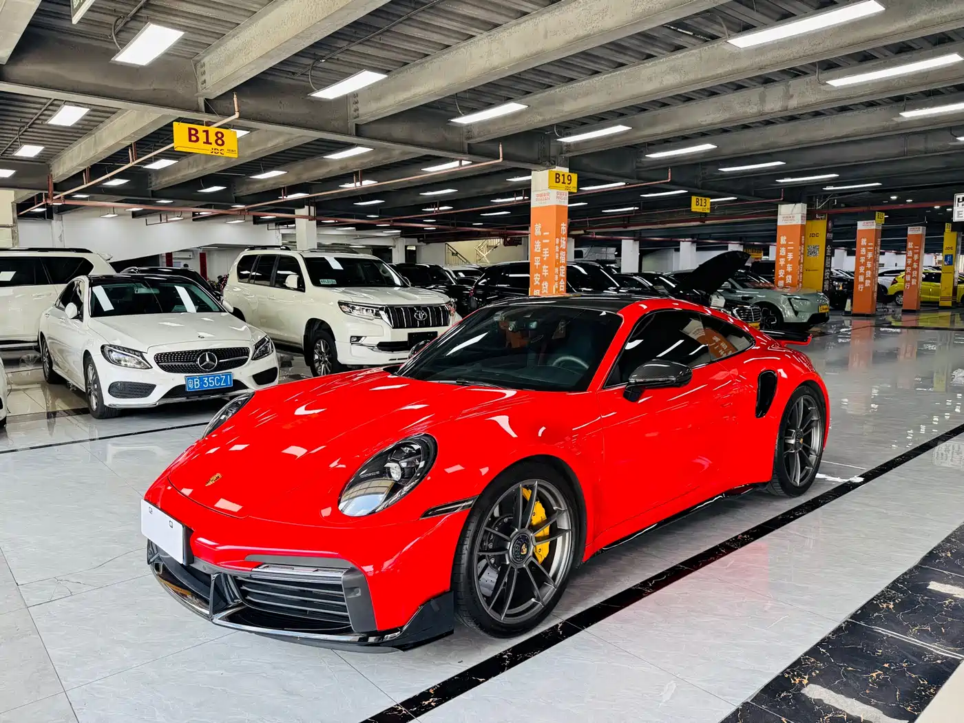 Porsche 911 2023 Turbo S 3.7T