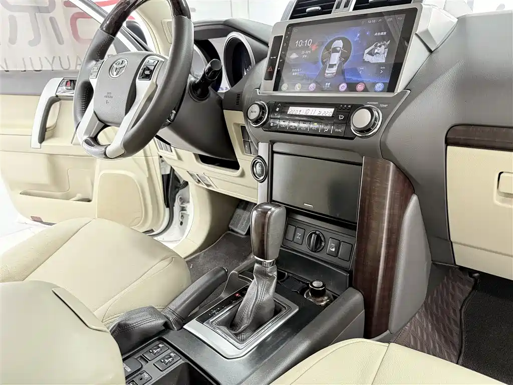 Toyota Prado 2014 4.0L Automatic TX-L фото 17
