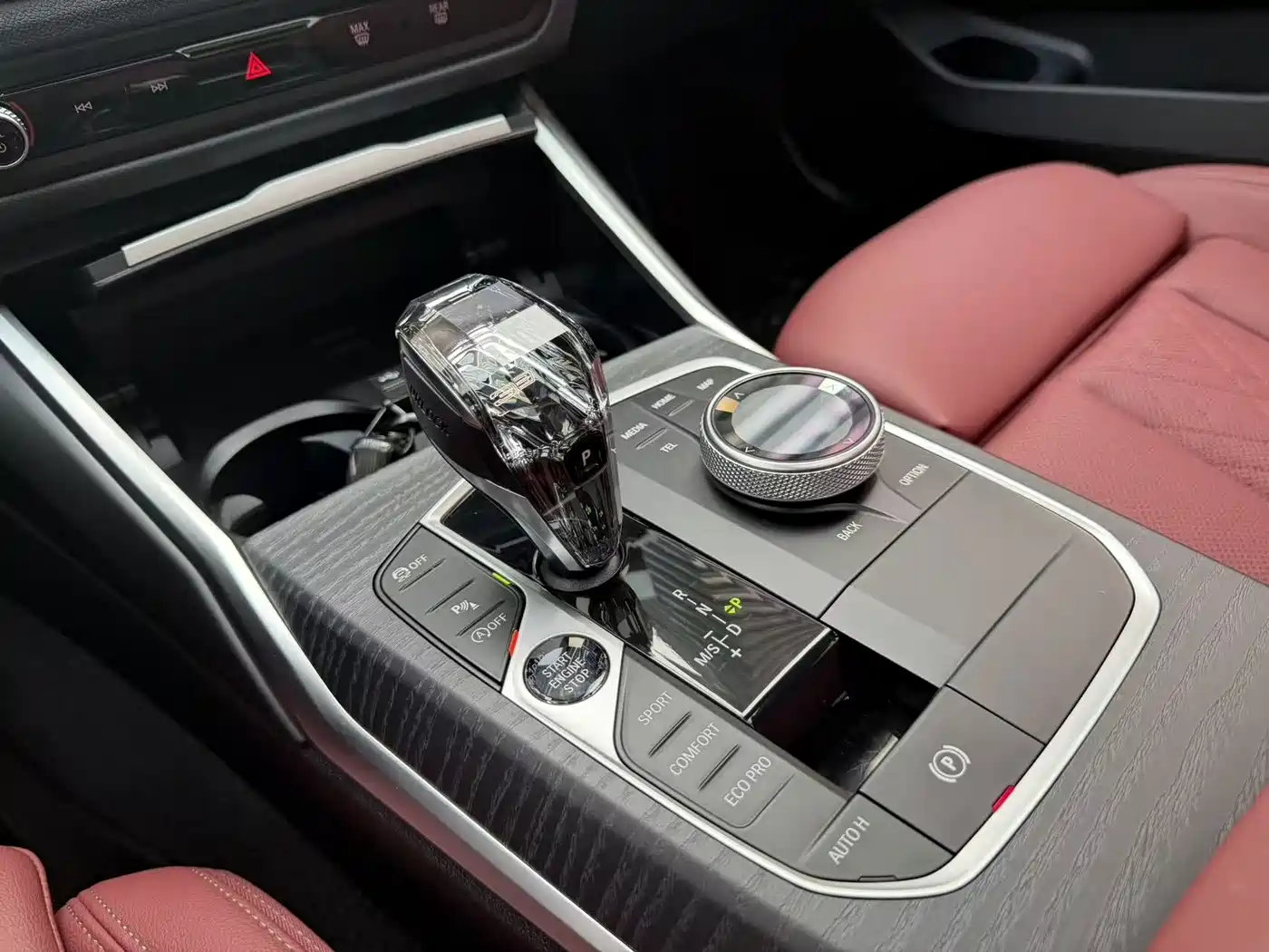 BMW 3 Series 2025 325i M Sport Package фото 13