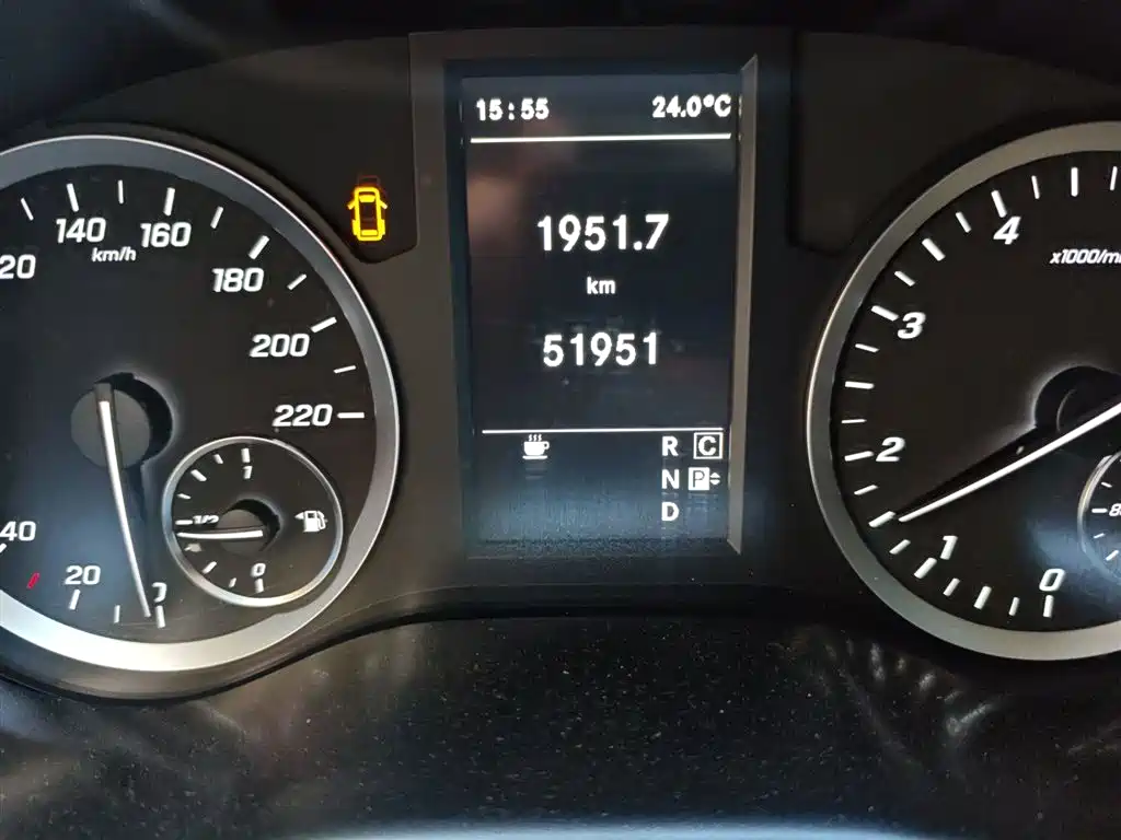 Mercedes-Benz Vito 2023 2.0T Business 7-Seater фото 9