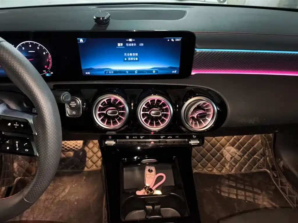 Mercedes-Benz A-Class 2022 Facelift III A 200 L Sport Sedan Fashion фото 13