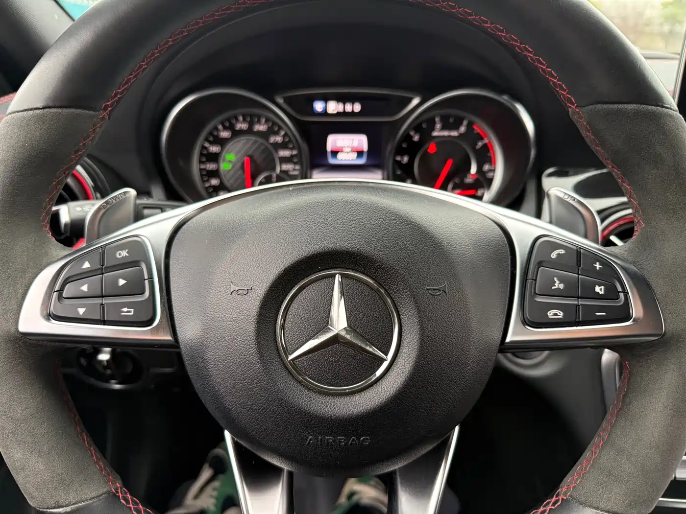 Mercedes-Benz GLA AMG 2017 AMG GLA 45 4MATIC фото 14