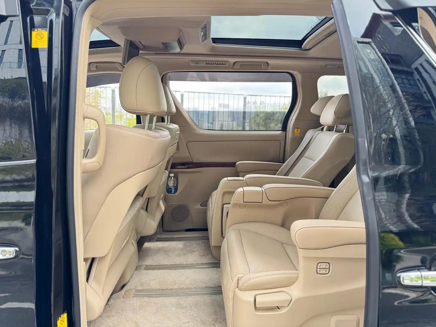 Toyota Alphard 2011 3.5L Luxury Edition фото 14