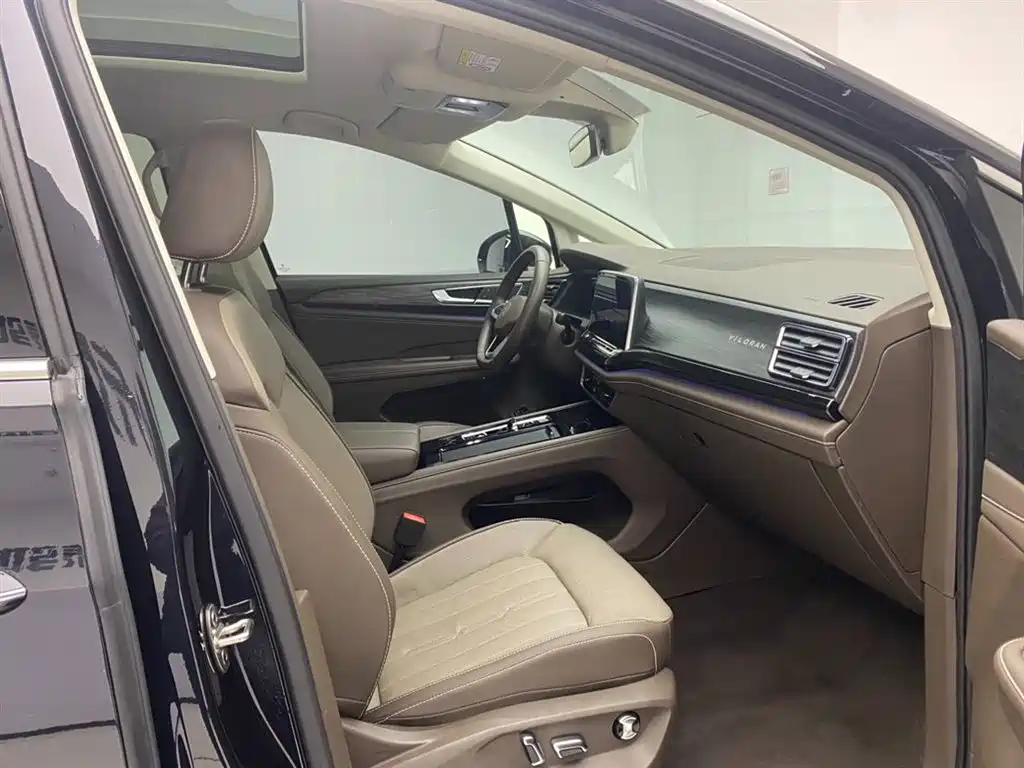 Volkswagen Viloran 2023 Facelift 380TSI Prestige Edition фото 19