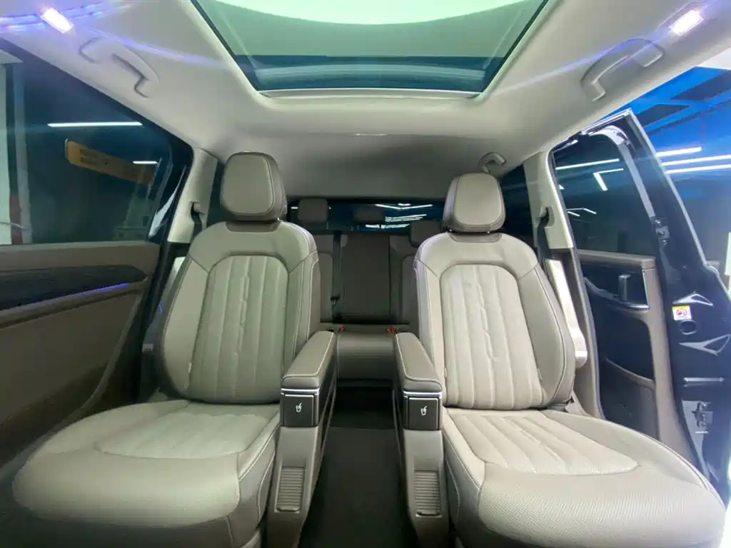 Volkswagen Viloran 2023 Facelift 380TSI Prestige Edition фото 25