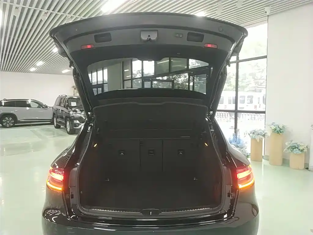 Porsche Macan 2018 Macan 2.0T фото 19