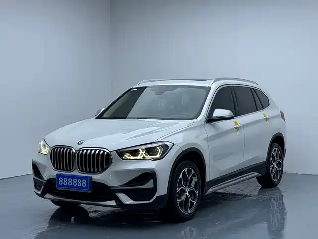 BMW X1 sDrive20Li, Стиль
