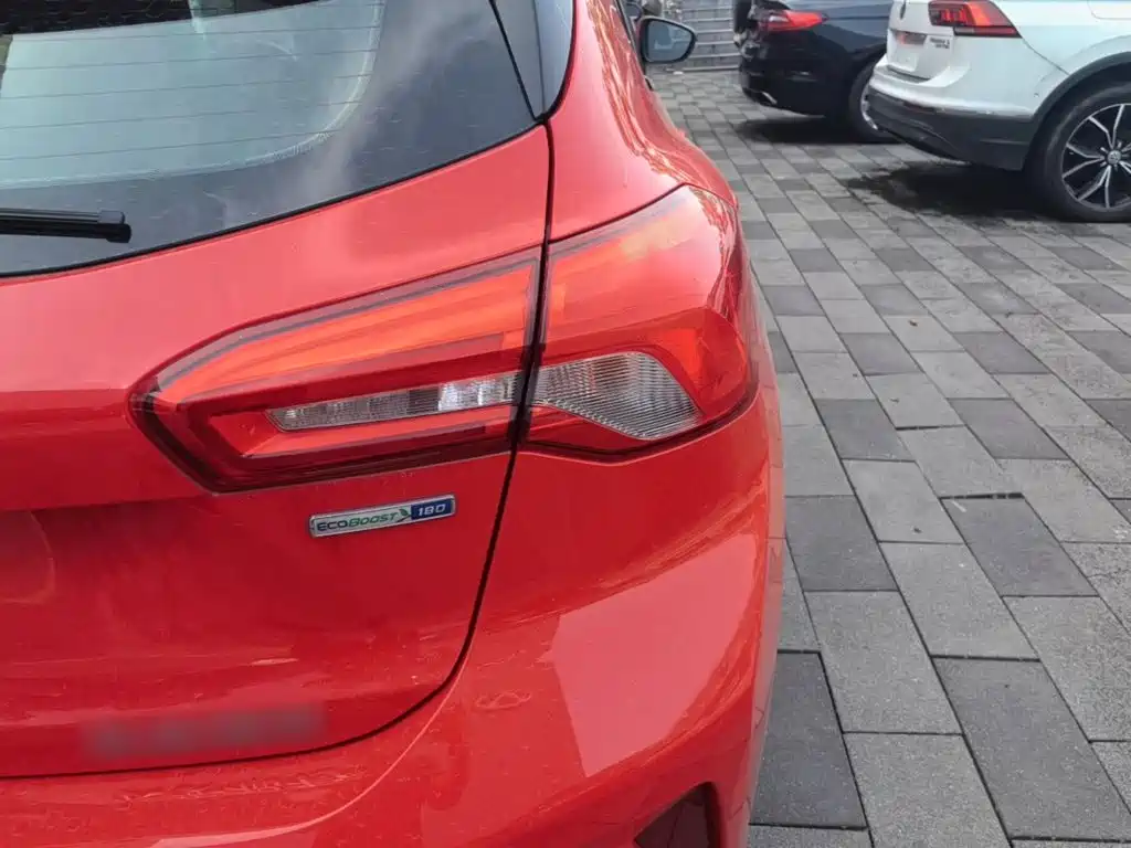 Photo 8 - Ford Focus