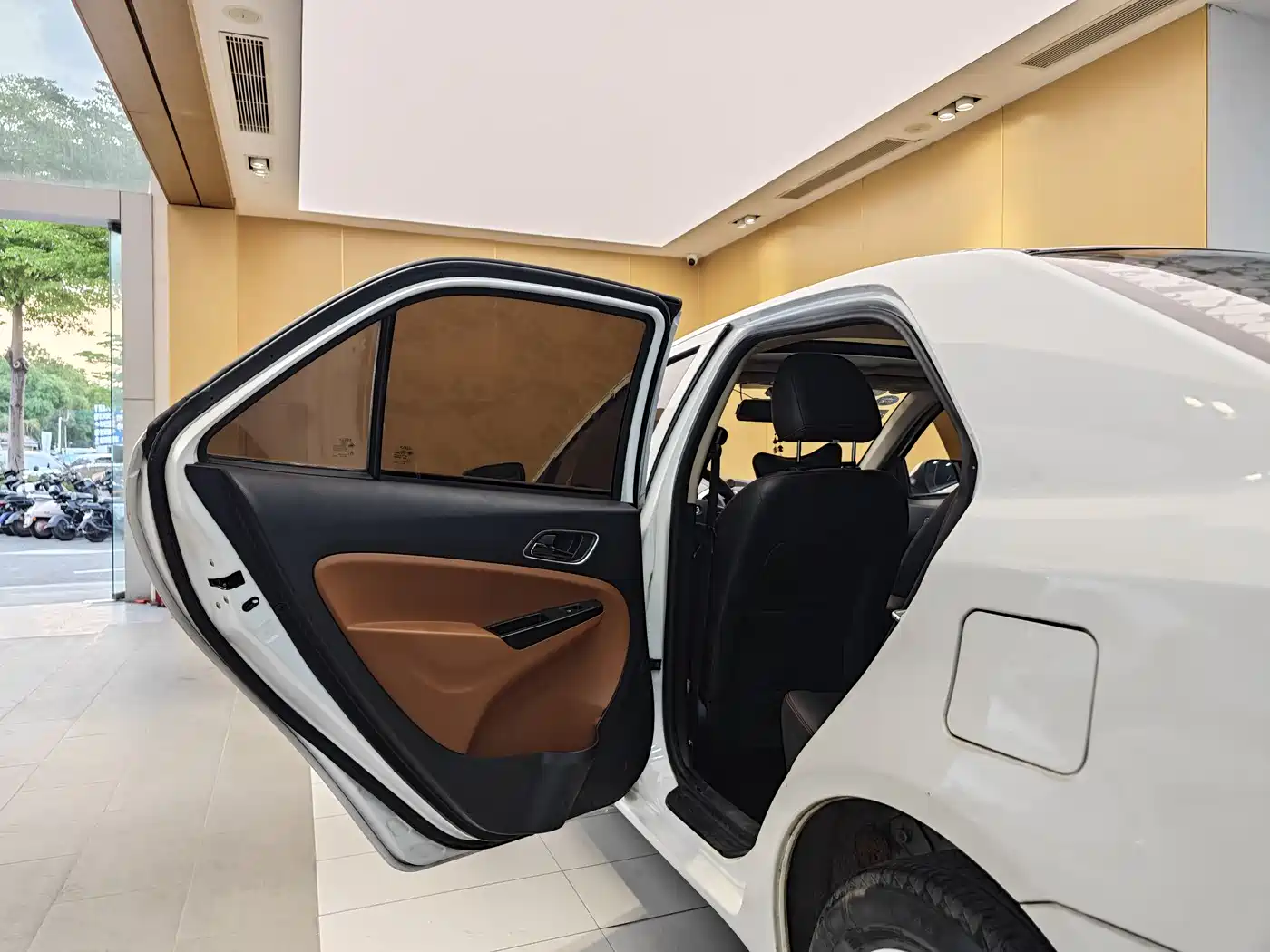 GEELY AUTOMOBILE KING KONG