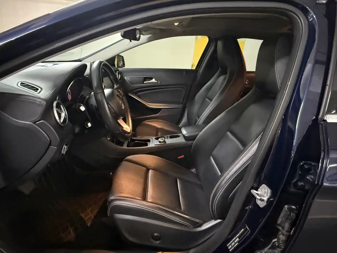Mercedes-Benz GLA 2016 GLA 200 Dynamic фото 8