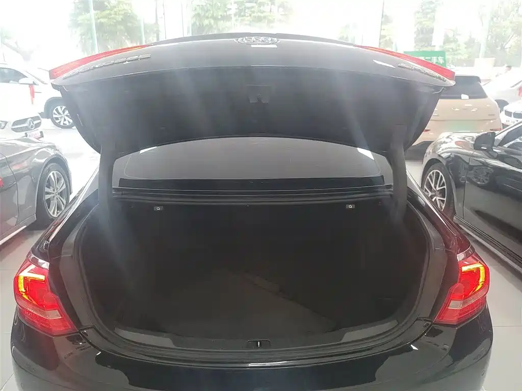 Buick LaCrosse 2018 Model 20T Elite Edition фото 19