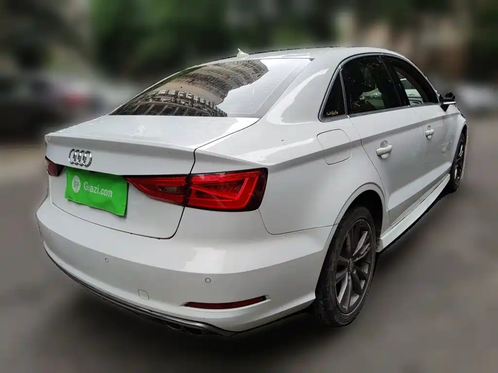 Audi A3 2016 Limousine 35 TFSI Leadership фото 5