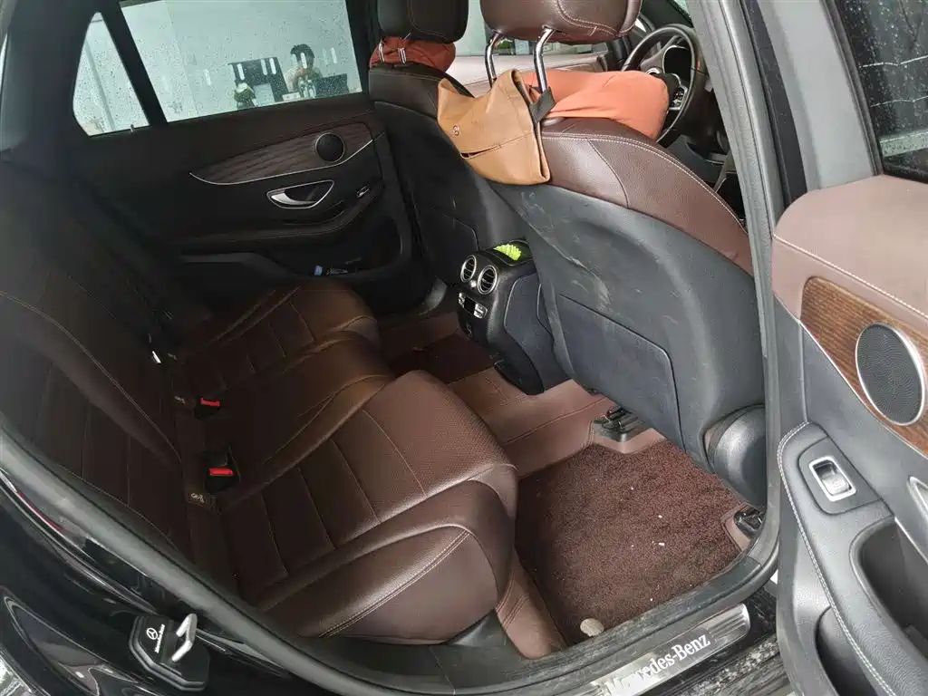 Mercedes-Benz GLC 2022 Facelift GLC 260 L 4MATIC Luxury Model фото 6